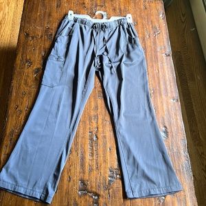 Medium Petite Length Scrub Bottoms in Pewter Gray
